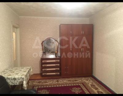 Продаю 1-комнатную квартиру, 30кв. м., этаж - 1/4, 4 микрорайон.