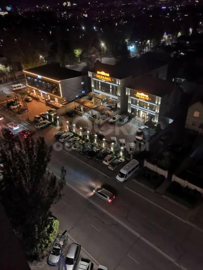 Продаю 2-х комнатную квартиру студию с евро ремонтом в районе ул. Медерова Карла-Маркса