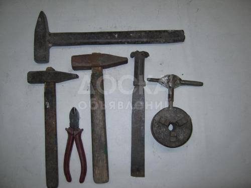 Продаю инструменты: напильники, молотки, рубанки, кусачки, шестеренки, подшипники, ключи, сверла, фрезы, двуручную пилу, оси, детали и МНОГОЕ ДРУГОЕ. Дешево! Патроны для сверлильного станка. Болты, гайки, шайбы.