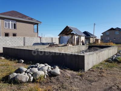 Продаю дачу 5-ком. 110 м2кв. м., этаж-1, 4-сот., стена кирпич, Ж/М Биримдик Кут.