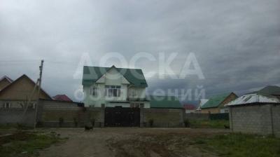 Продаю дом 8-ком., 200кв. м., этаж-2, 4.5-сот., стена кирпич, Арча-Бешик.