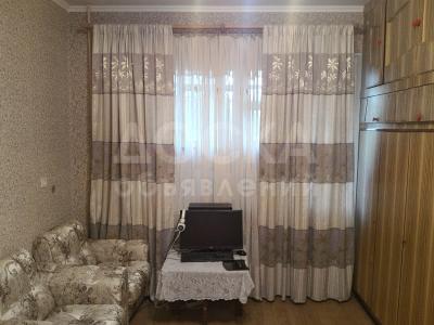 Продаю квартиру 1-ком., 42кв. м., этаж - 5/9, 6 мкр.