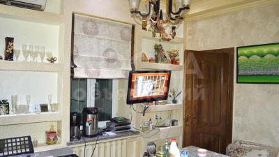 Продаю дом 4-комнатную 103кв. м., этаж-1, 4.31-сот., стена кирпич, Рабочий Городок.