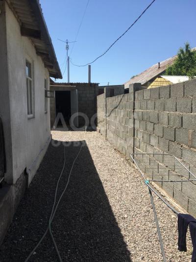 Продаю дом 4-ком. 110кв. м., этаж-1, 4-сот., стена кирпич, Арча Бешик ул Шералиева 333/1.