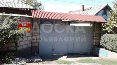 Продаю полдома 3-ком. 75 м2кв. м., этаж-1, 4,5-сот., стена кирпич, ул.Тыныстанова /ул.Ленинградского.