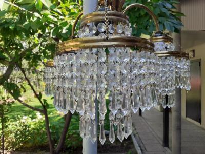 Изящная люстра из чешского хрусталя