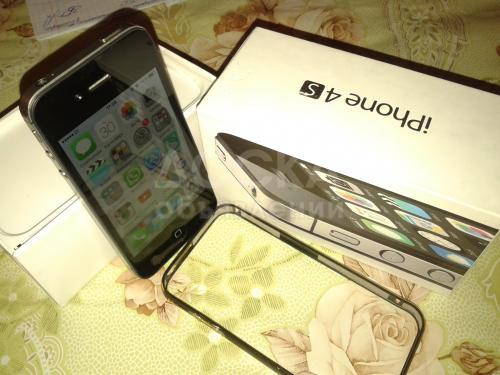 продаю айфон 4S