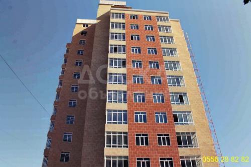 Продаю квартиру 3-ком., 106кв. м., этаж - 10/10, 12 мкрн. ,