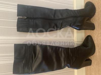 Продаю женские сапоги