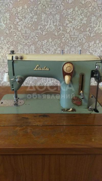 Продается швейная машинка
