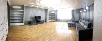 СРОЧНО ПРОДАЁТСЯ 4 КОМНАТНАЯ КВАРТИРА СТУДИЯ, 8 МКР