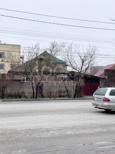 Продаю участок под строительство, 4 соток Ахунбаева/Джунусалиева (на первой линии).