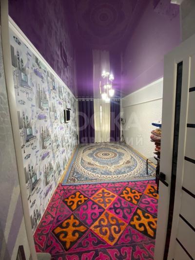 Продаю 2-комнатную квартиру, 48кв. м., этаж - 4/5, 7 мкр..