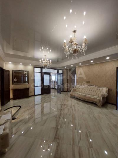 Продаю 3-комнатную квартиру, 163.1кв. м., этаж - 3/9, ул.Насирдин Исанова.