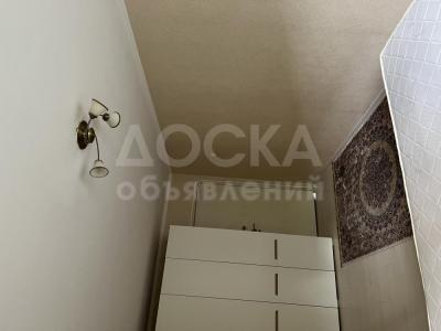 Продаю 3-комнатную квартиру, 58кв. м., этаж - 1/5, 10микрорайон.