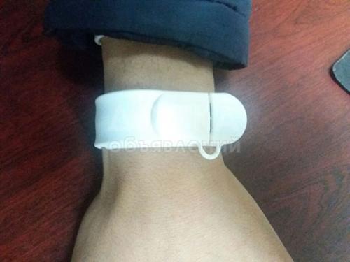 Срочная распродажа флешки Объем16 гигобайт, наручные