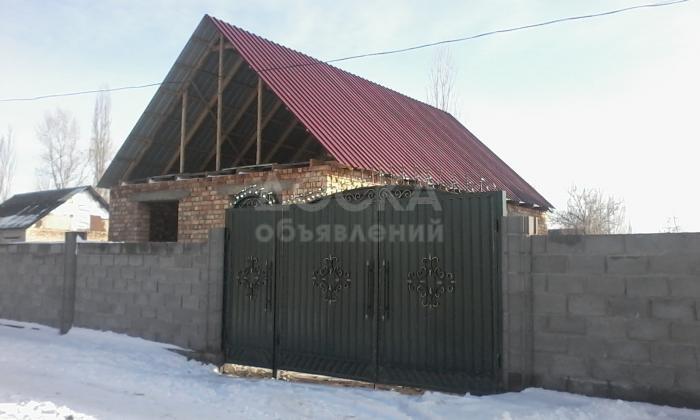 Срочно продается недостроенный кирпичный дом с.Ново-Покровка.