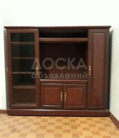 Продам шкаф с отделением под TV. Производство ОАЭ