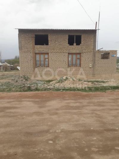 Продаю дом 8-ком. 180кв. м., этаж-2, 14-сот., стена кирпич, Кочкор.