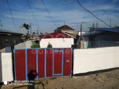 Продаю дом 4-ком. 60кв. м., этаж-1, 3-сот., стена саман, ул.Менделеева 240.