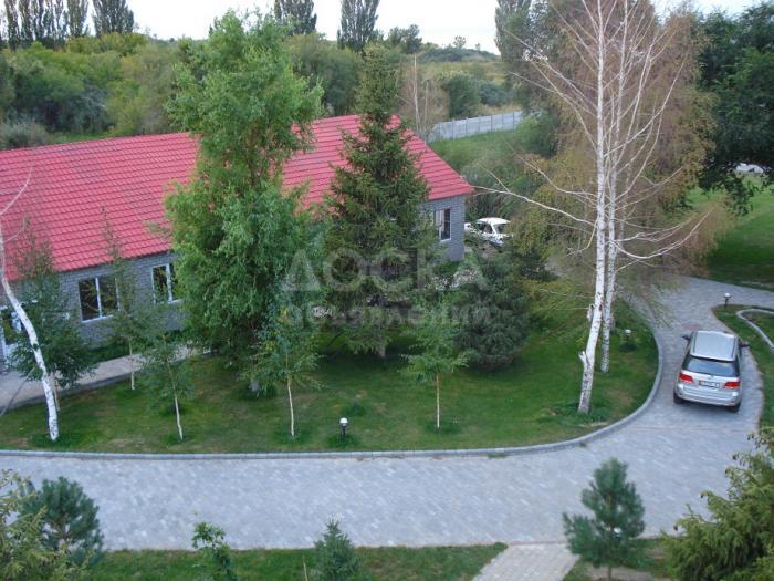 Продаю коммерческую недвижимость здания 800кв. м., 10км от Балыкчи,