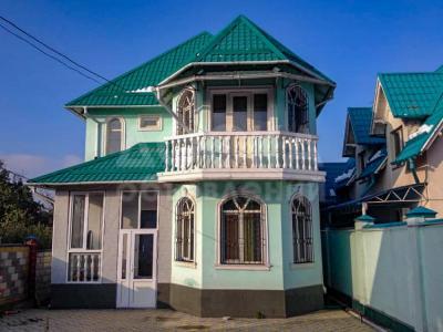 Продаю дом 5-ком. 130кв. м., этаж-2, 4-сот., стена кирпич, Ул алтымышева д64/2.