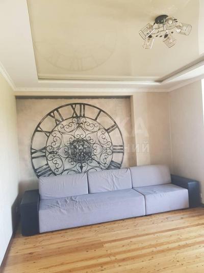 Продаю 2-комнатную квартиру, 83кв. м., этаж - 4/10, Абдумомунова/Пр.Мира.