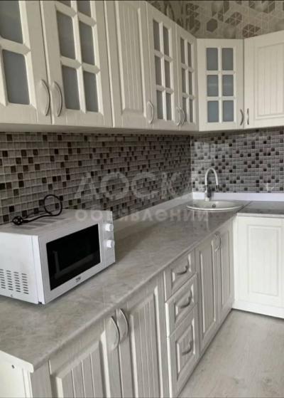 Продаю 3-комнатную квартиру, 85кв. м., этаж - 4/5, бишкек парк.