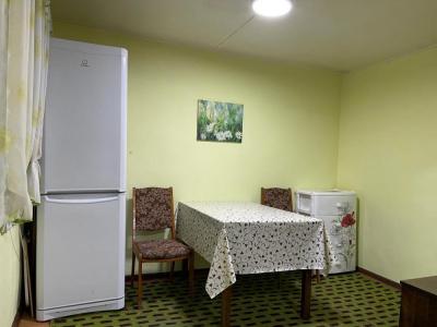 Продам дом на Иссык-Куле в г Чолпон-Ата. Расположен недалеко от центра