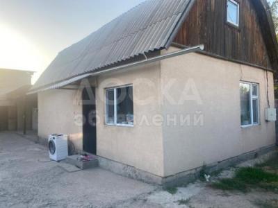 Продаю дом 2-ком. 60кв. м., этаж-1, 4-сот., стена кирпич, ж/м Колмо.