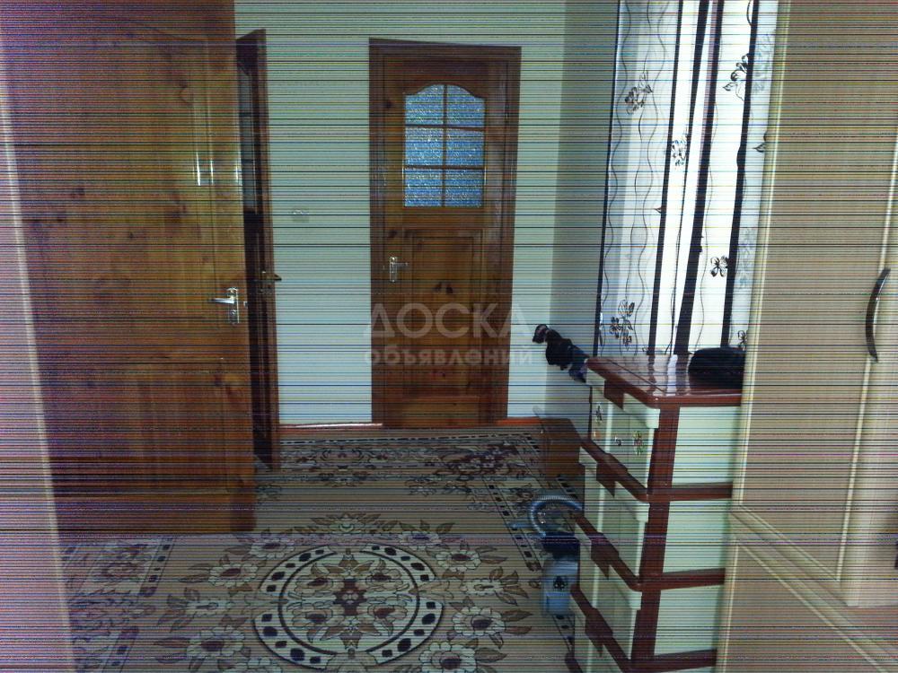 Продаю 4КОМ УТЕПЛЕННЫЙ ДОМ ,евро ремонт,есть времянка,очок кана ,крытый гараж ,тапчан ,строили для себя