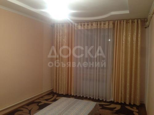 Продаю дом 5-ком., 115кв. м., этаж-1, 8-сот., стена кирпич, новолинейная 37.