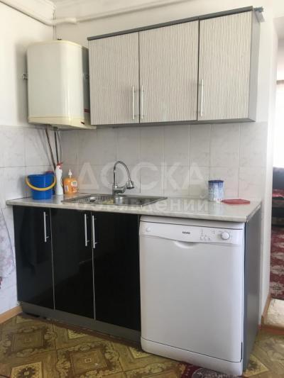 Продаю дом 6-ком., 250кв. м., этаж-1, 12-сот., стена кирпич, Саадаева 32.