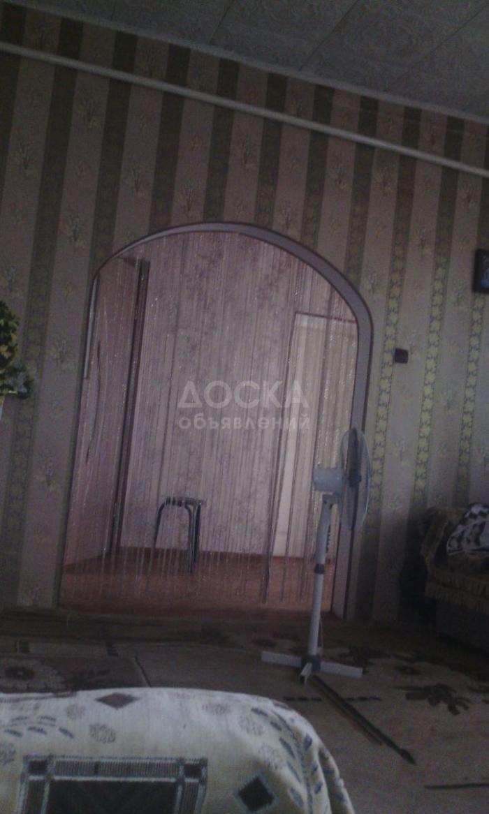 Продаю 3-ком., 67кв. м., этаж-1, 7-сот., стена кирпич, с.Сокулук ул.50 лет Октября,