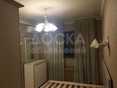 Продаю 4-комнатную квартиру, 100кв. м., этаж - 3/5, Бульвар Эркиндик 63.