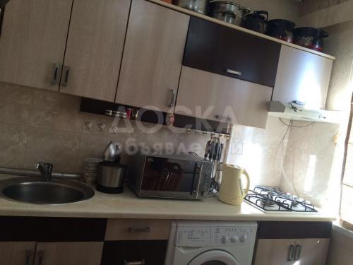 Продаю квартиру 2-ком., 44кв. м., этаж - 4/4, 4 микр, по Кайбогарова.