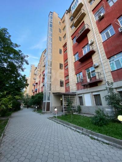 Продаю 3-комнатную квартиру, 127кв. м., этаж - 2/7, Ибраимова/Огонбаева.