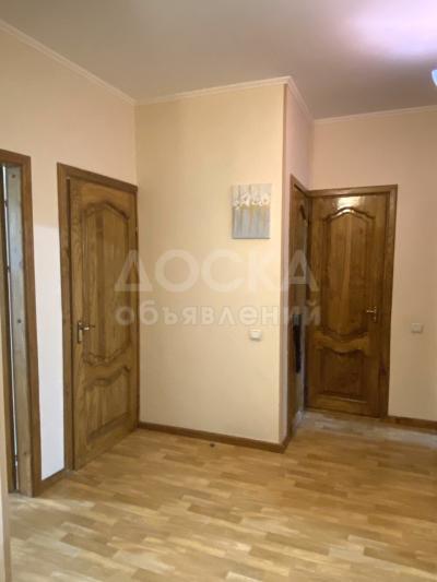 Продаю 3-комнатную квартиру, 70кв. м., этаж - 3/5, Ахунбаева-Малдыбаева.