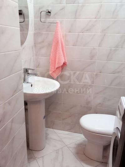 Продаю 1-комнатную квартиру, 32кв. м., этаж - 4/4, бул.М.Гвардия х ул.Токтогула