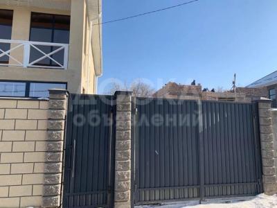 Продаю дом 5-ком. 300кв. м., этаж-2, 4-сот., стена кирпич, Муромская .