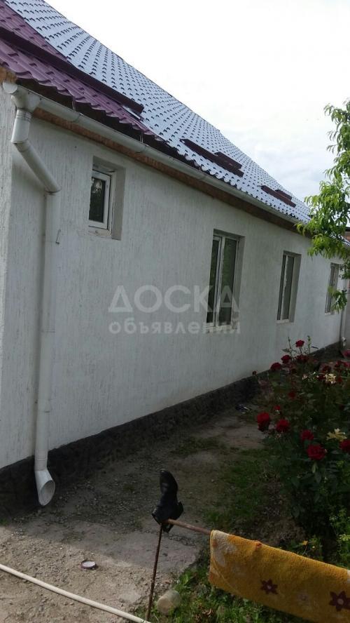 Продаю дом 4-ком., 105кв. м., этаж-1, 5-сот., стена кирпич, ж-м ак өргө.