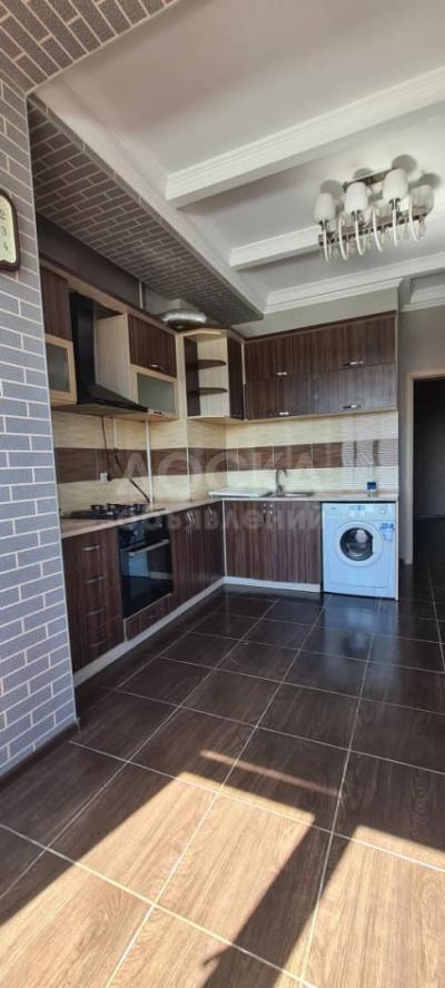 Продаю 2-комнатную квартиру, 75кв. м., этаж - 9/10, физприборы.