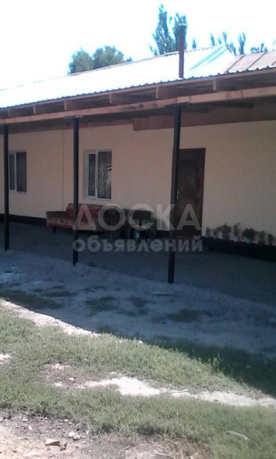 Продаю дом 5-ком., 100кв. м., этаж-1, 8-сот., стена кирпич, с. Ленинское.