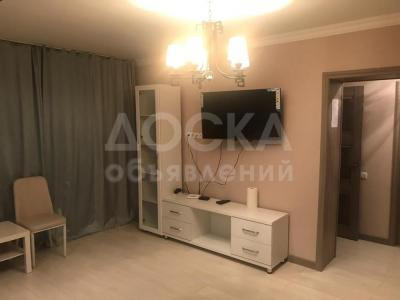 Продаю 2-комнатную квартиру, 45кв. м., этаж - 1/4, Табышалиева 51.