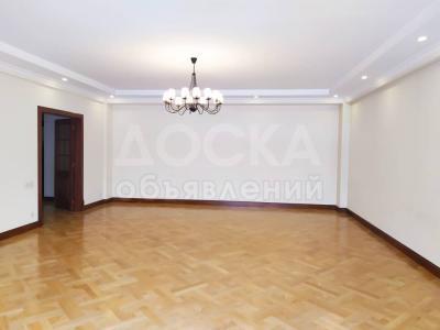 Продаю 3-комнатную квартиру, 134кв. м., этаж - 6/10, Исанова/Рыскулова.