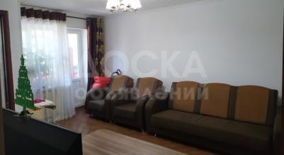 Продаю 2-комнатную квартиру, 42кв. м., этаж - 2/4, Пр.Мира-Ахунбаева.