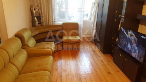 Продаю квартиру 2-ком., 42кв. м., этаж - 3/4, Ахунбаева-Джунусалиева.