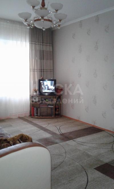 Продаю квартиру 2-ком., 47,7 кв.м.кв. м., этаж - 1/9, городок Строителей, ул. Ауэзова.