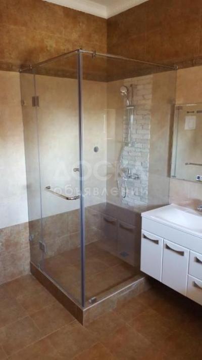 Душеые кабины и перегородки