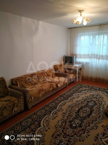 Продаю 2-комнатную квартиру, 43кв. м., этаж - 4/4, 8 микрорайон .